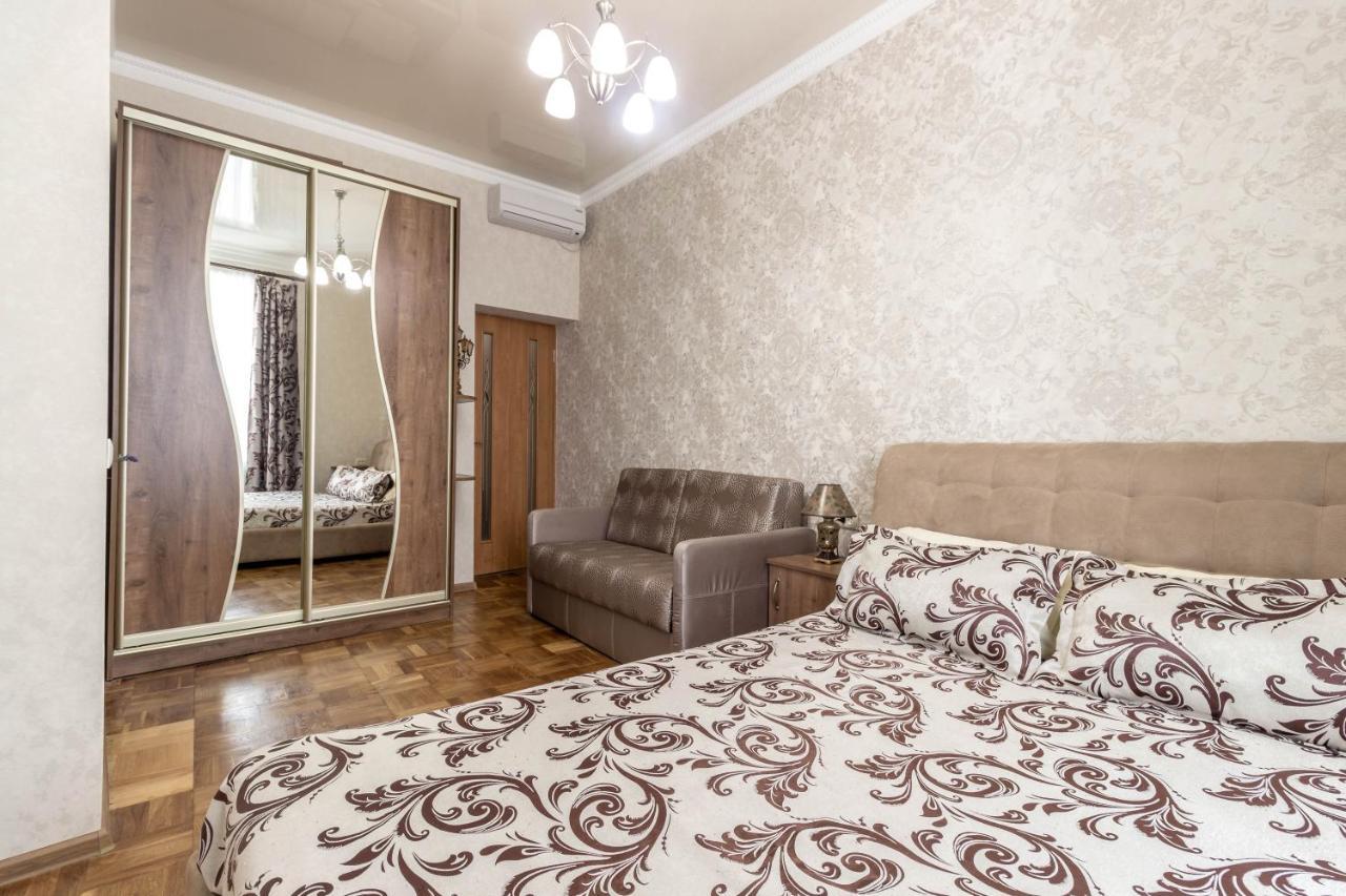 Apartments Near Rynok Square On Staroyevreyska And Fedorova Streets Lviv Ngoại thất bức ảnh